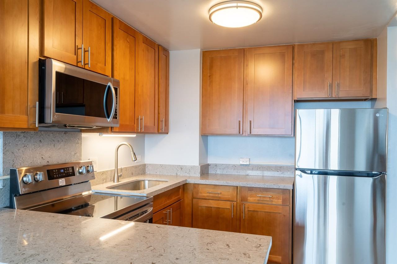 3045 Ala Napuaa Pl - 1Apt 1318 #1 - Photo 2 of 46