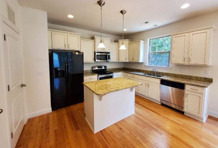 124 Owensboro Ct - Photo 3 of 10