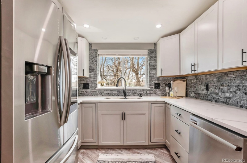 6120 E 60th Pl #A - Photo 5 of 19