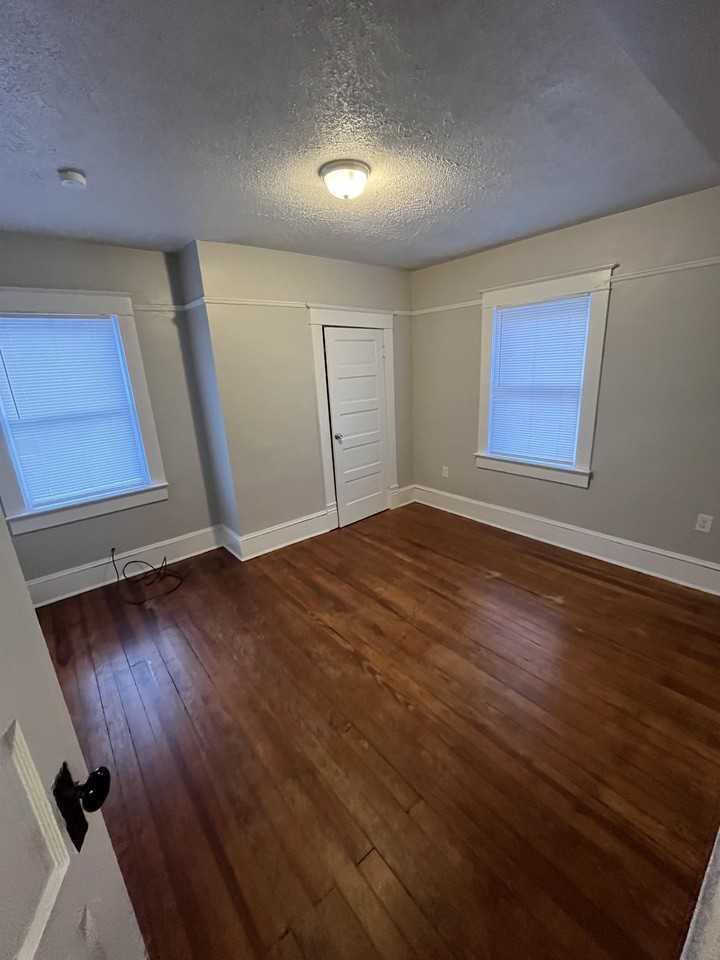 502 N Loudoun St #B - Photo 5 of 15