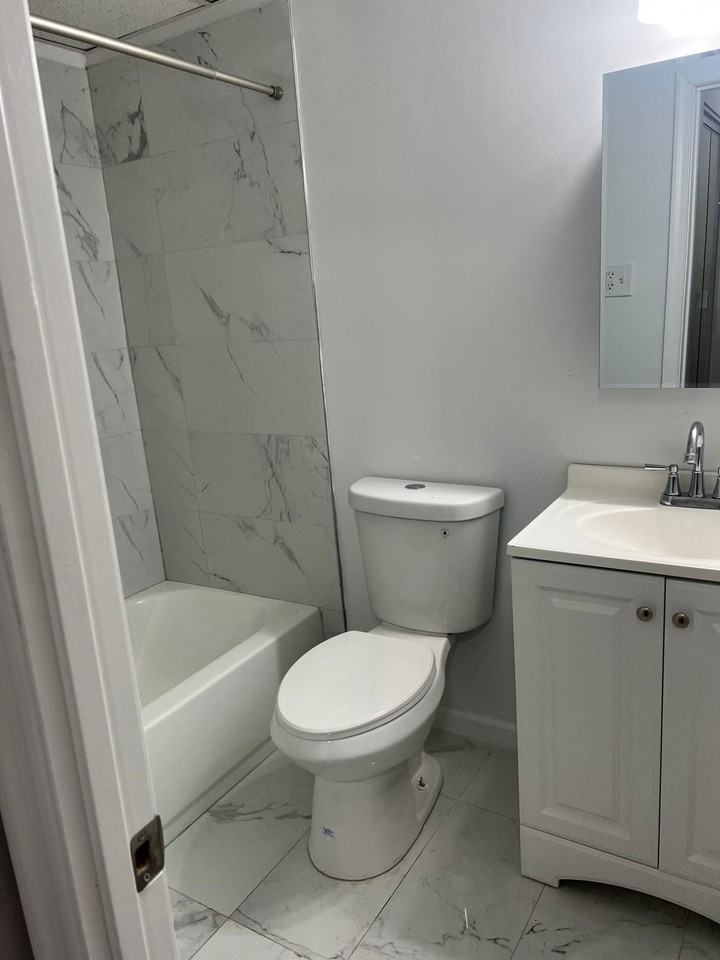 Liberty Court Apartments - Photo 5 of 7