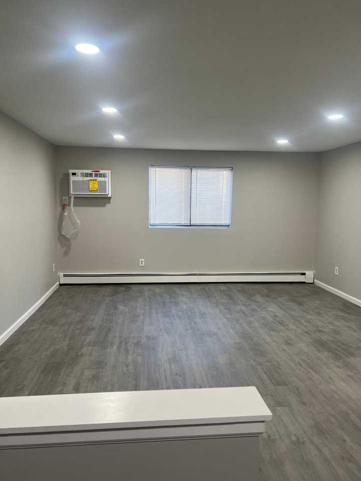 Liberty Court Apartments - Photo 2 of 7