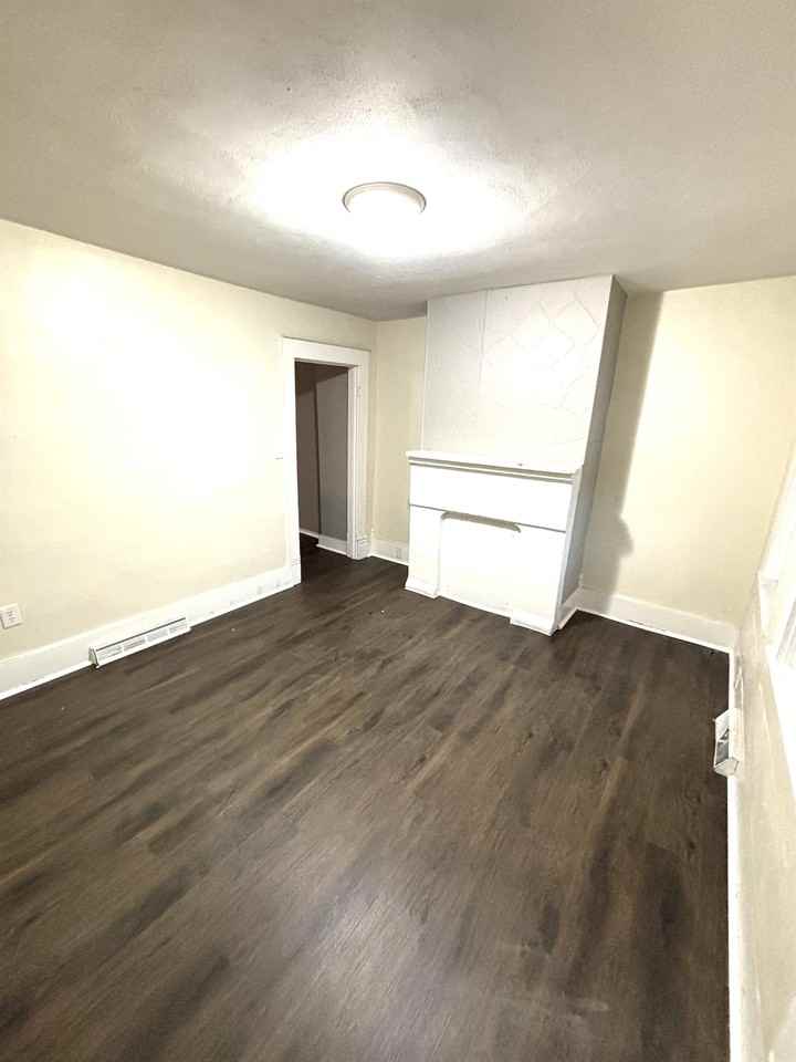 24 E 1st Ave #24 - Photo 3 of 10