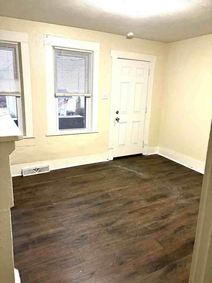 24 E 1st Ave #24 - Photo 4 of 10