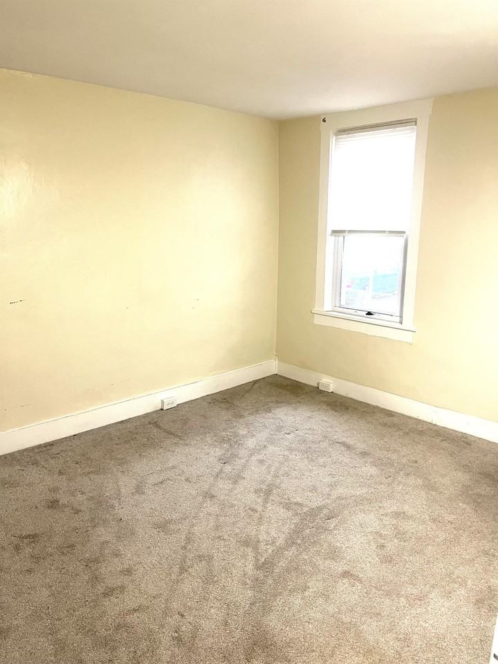 24 E 1st Ave #24 - Photo 5 of 10