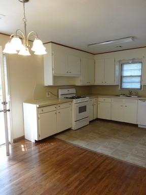 1340 S Darlington Ave - Photo 3 of 3