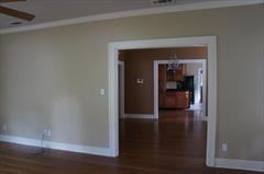 2532 Cockrell Ave - Photo 3 of 15