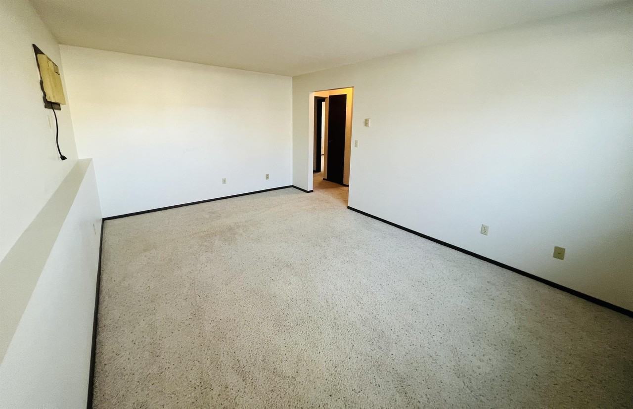 508 N Kline St #4 - Photo 3 of 12