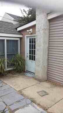 214 Franklin Ave - Photo 2 of 6