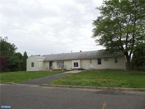 113 Marshall Ave - Photo 2 of 6