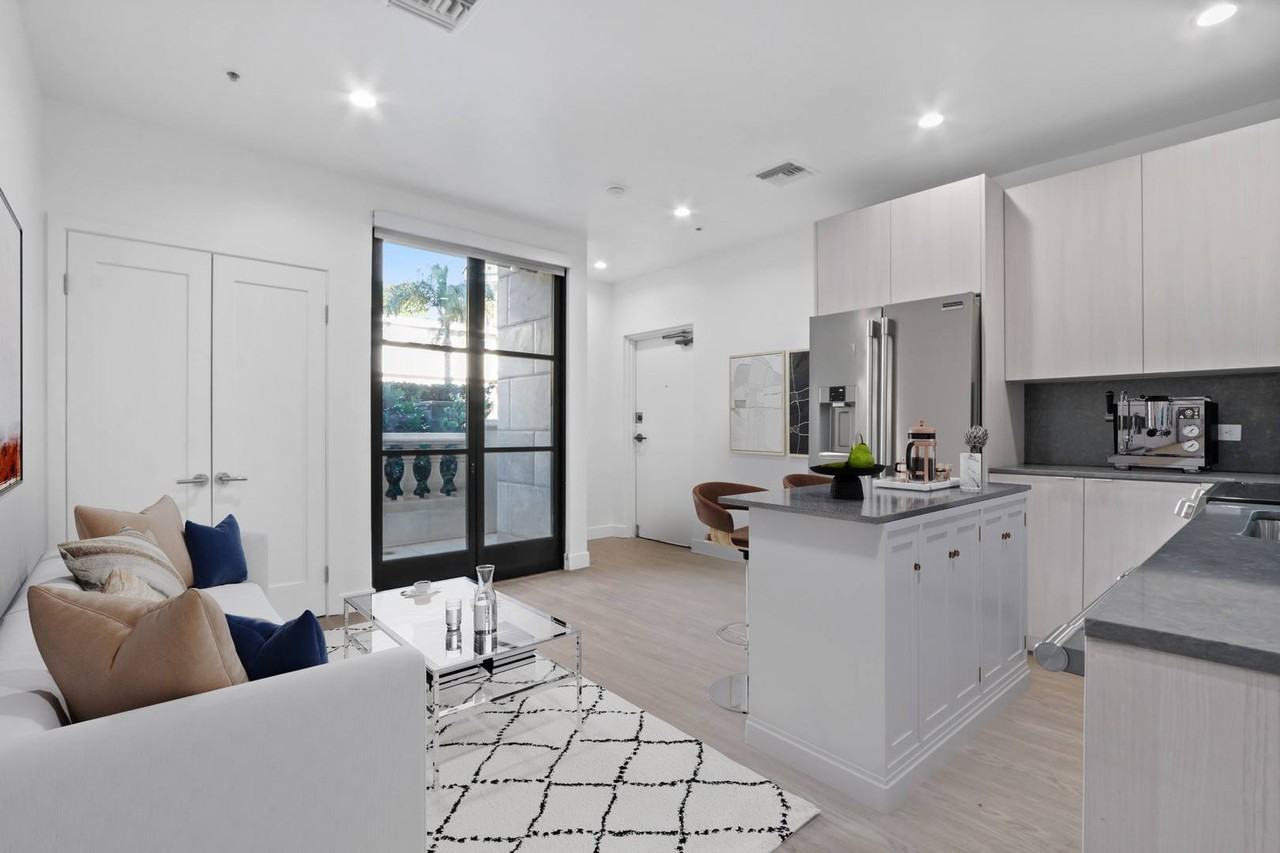 Luxe Villas - Photo 5 of 78