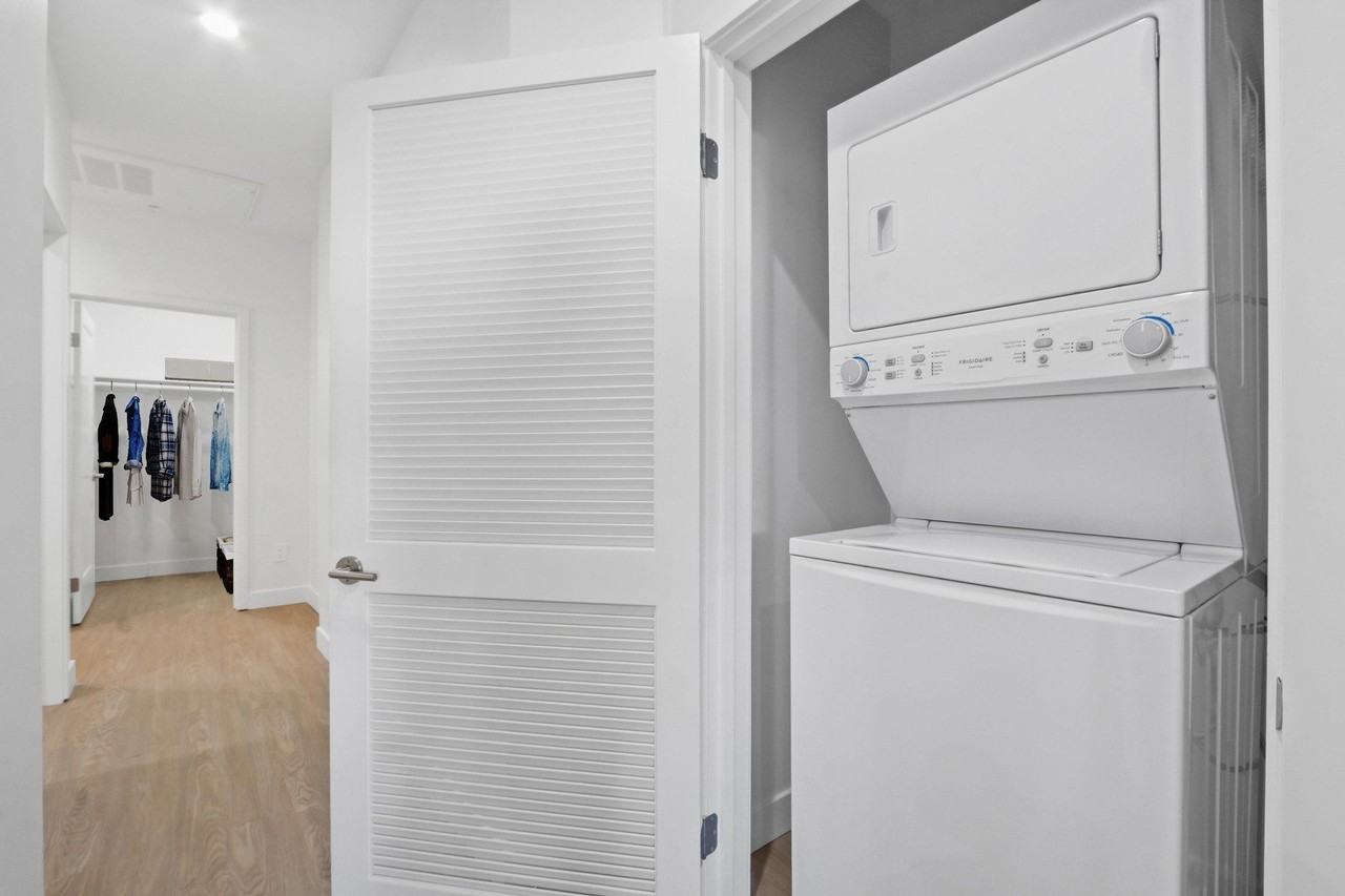 Luxe Villas - Photo 7 of 78