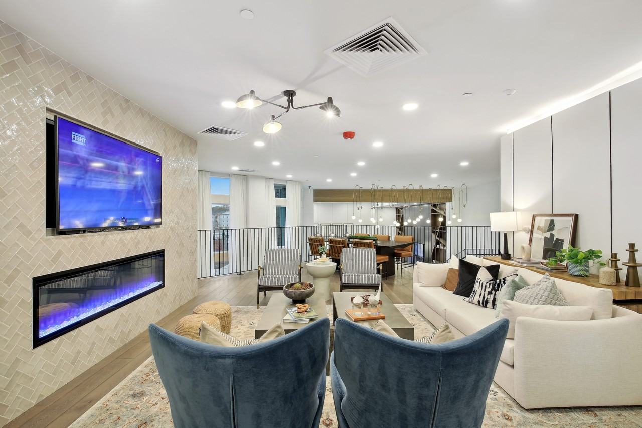 The Knox - Photo 3 of 35