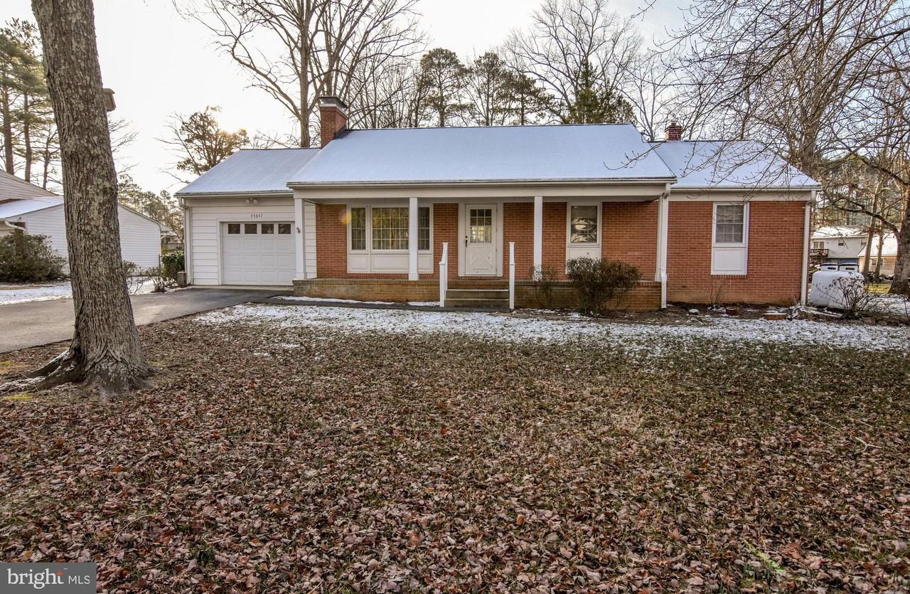 45847 Belvoir Rd - Photo 2 of 24