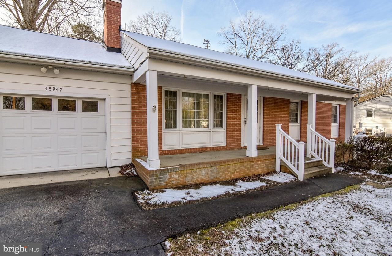 45847 Belvoir Rd - Photo 3 of 24