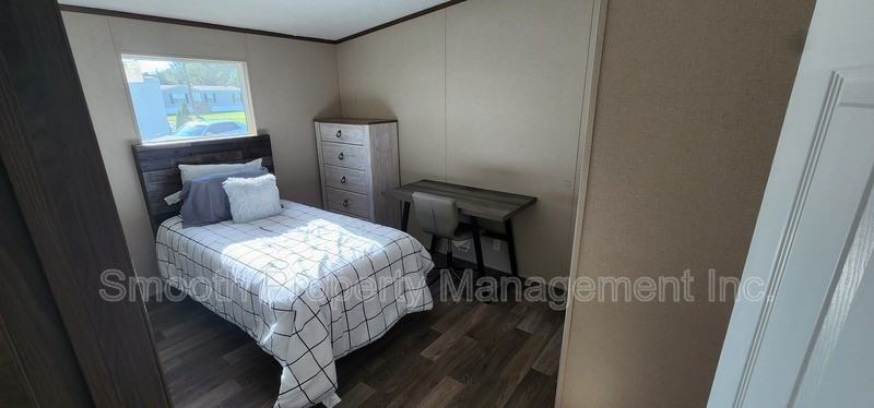 7812 Fleetwood Dr - Photo 5 of 11