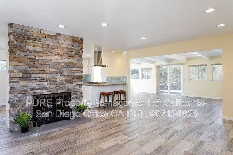 3426 Stadium Pl - Photo 2 of 17