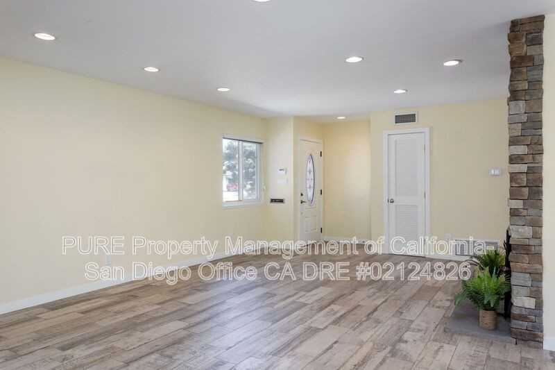 3426 Stadium Pl - Photo 3 of 17