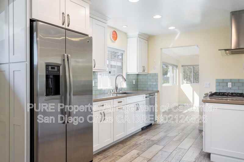 3426 Stadium Pl - Photo 5 of 17