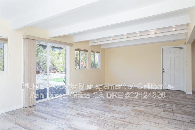 3426 Stadium Pl - Photo 7 of 17