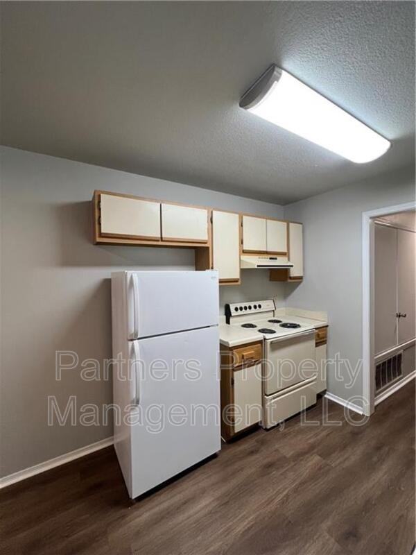 5705 Sara St - Photo 7 of 18
