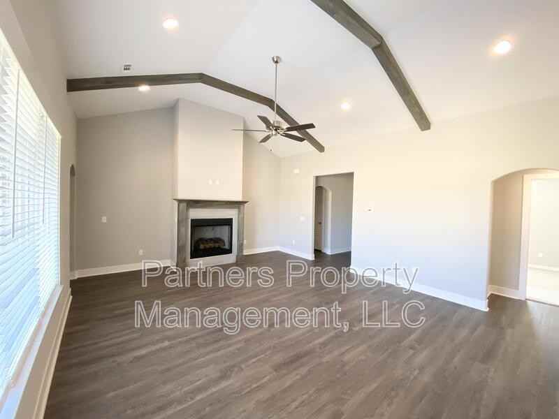 229 New York Ave - Photo 3 of 20