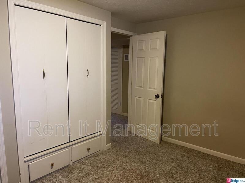 9123 Meredith Ave - Photo 2 of 25