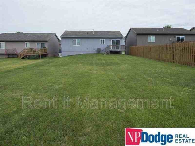 4701 Navenue - Photo 2 of 16