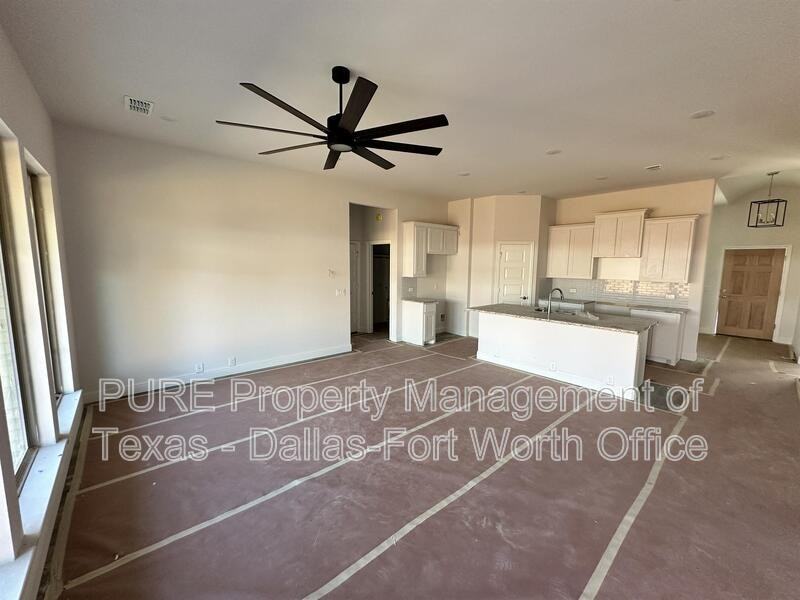 502 W 2nd St - Photo 3 of 24