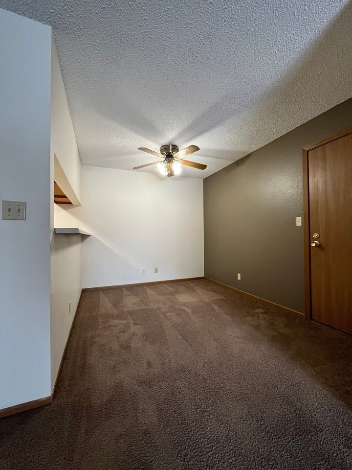 2330 N 44 - Photo 2 of 8