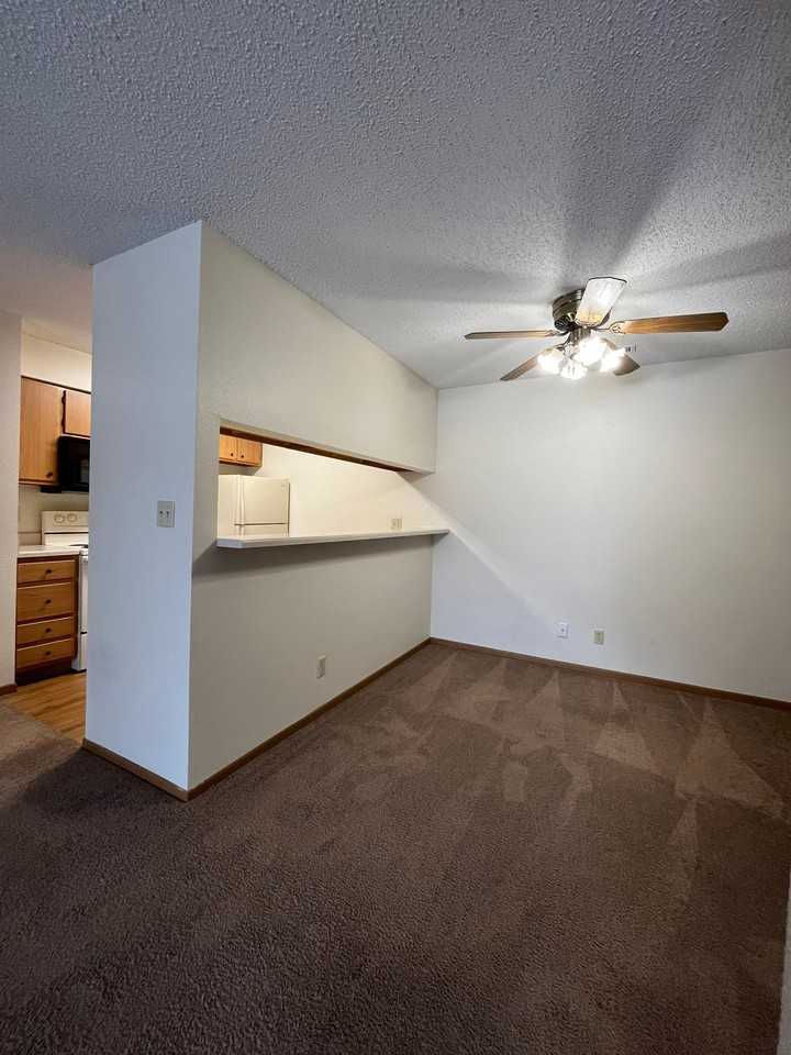 2330 N 44 - Photo 3 of 8