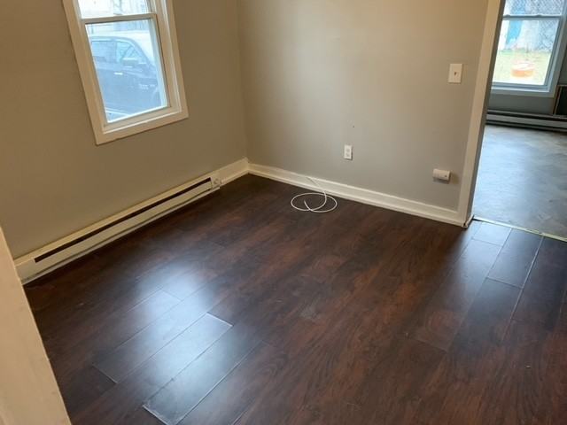 487 Lyell Avenue - Photo 2 of 3