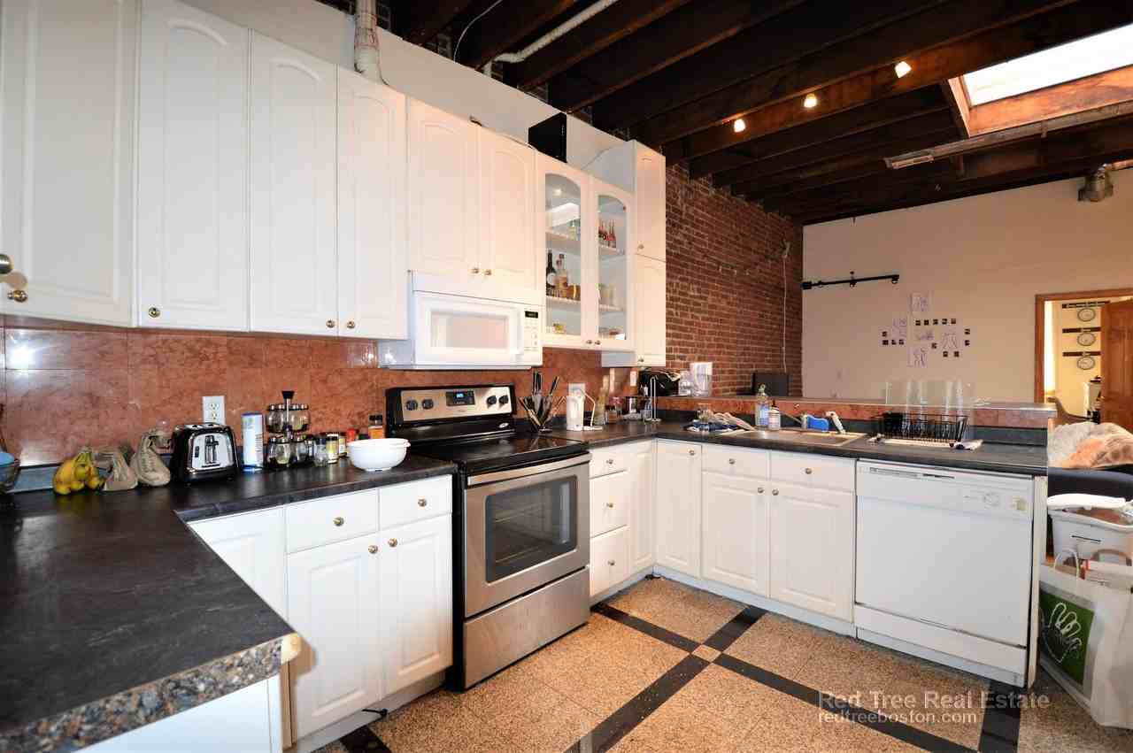 25 Saint Marys Ct #2