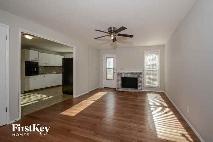 37 Steeple Hill Ln - Photo 3 of 15