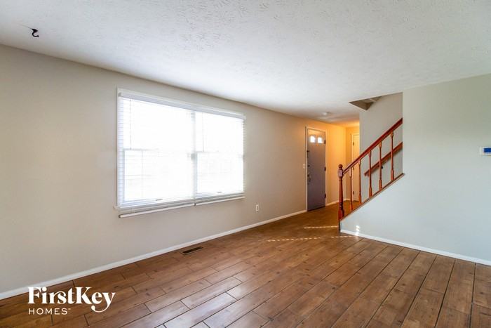 4646 Blackberry Ct - Photo 3 of 15