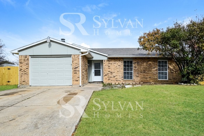 709 Lawndale Dr - Photo 2 of 16