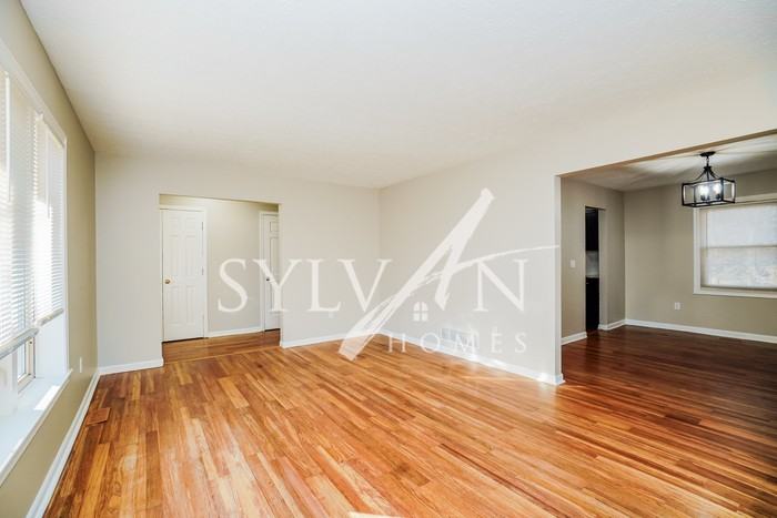 1922 New Market Dr - Photo 2 of 15