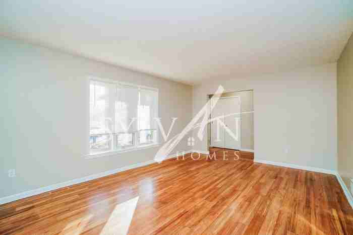 1922 New Market Dr - Photo 3 of 15
