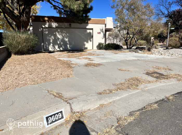 9609 San Gabriel Rd Ne - Photo 2 of 14