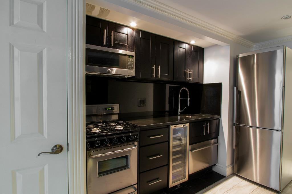 345 W 53rd St #A - Photo 3 of 4