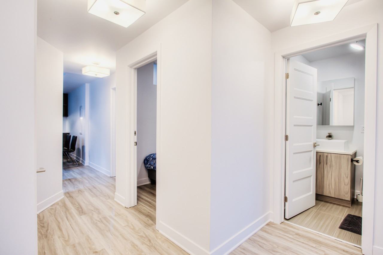 436 Rue Willibrord #436 - Photo 2 of 12