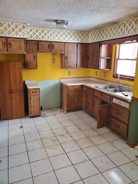 953 Mosser Dr - Photo 2 of 35