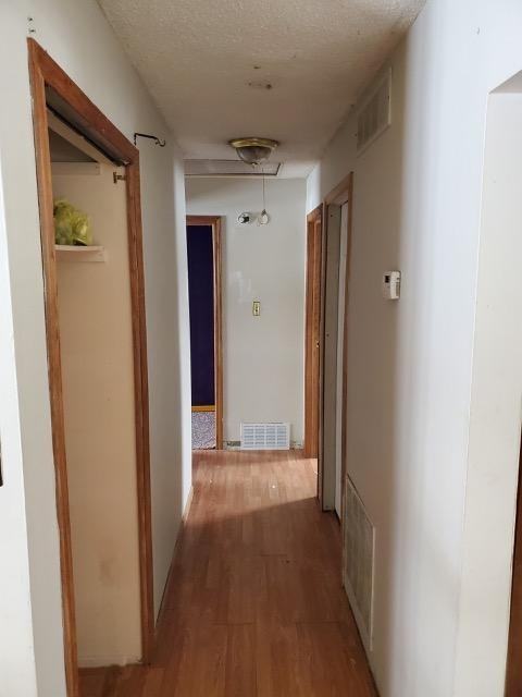 953 Mosser Dr - Photo 3 of 35