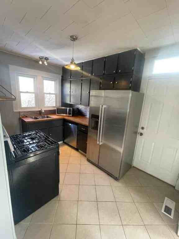 344 Linden Ave - Photo 3 of 7