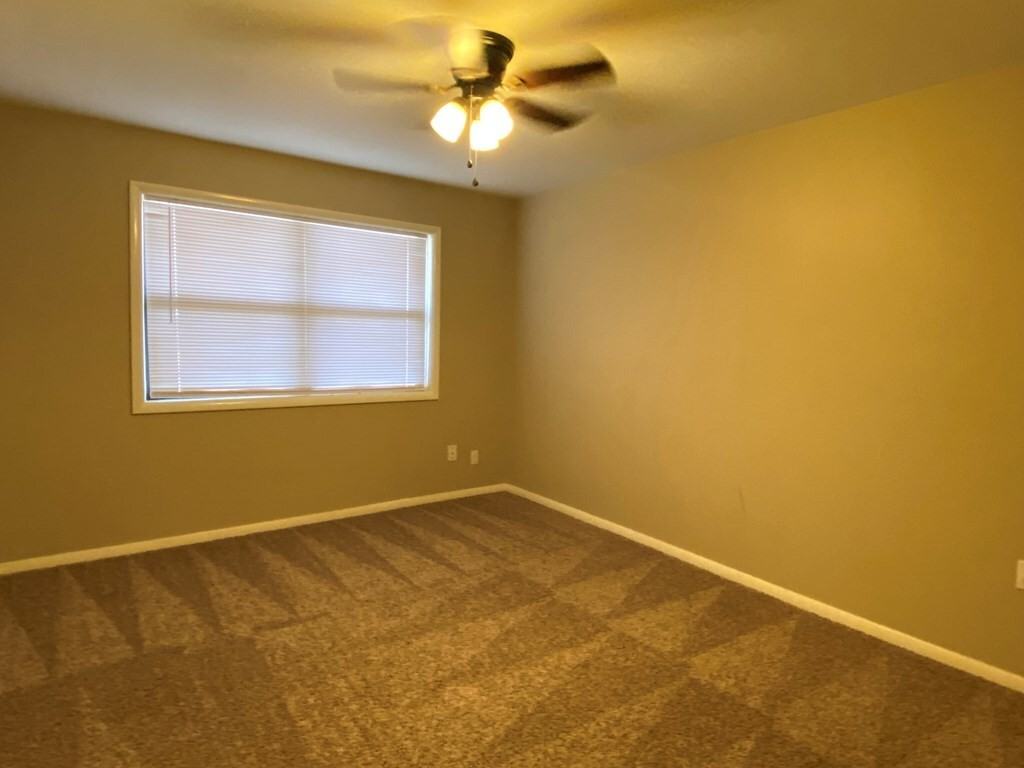 3104 Barkley Ave - Photo 3 of 10