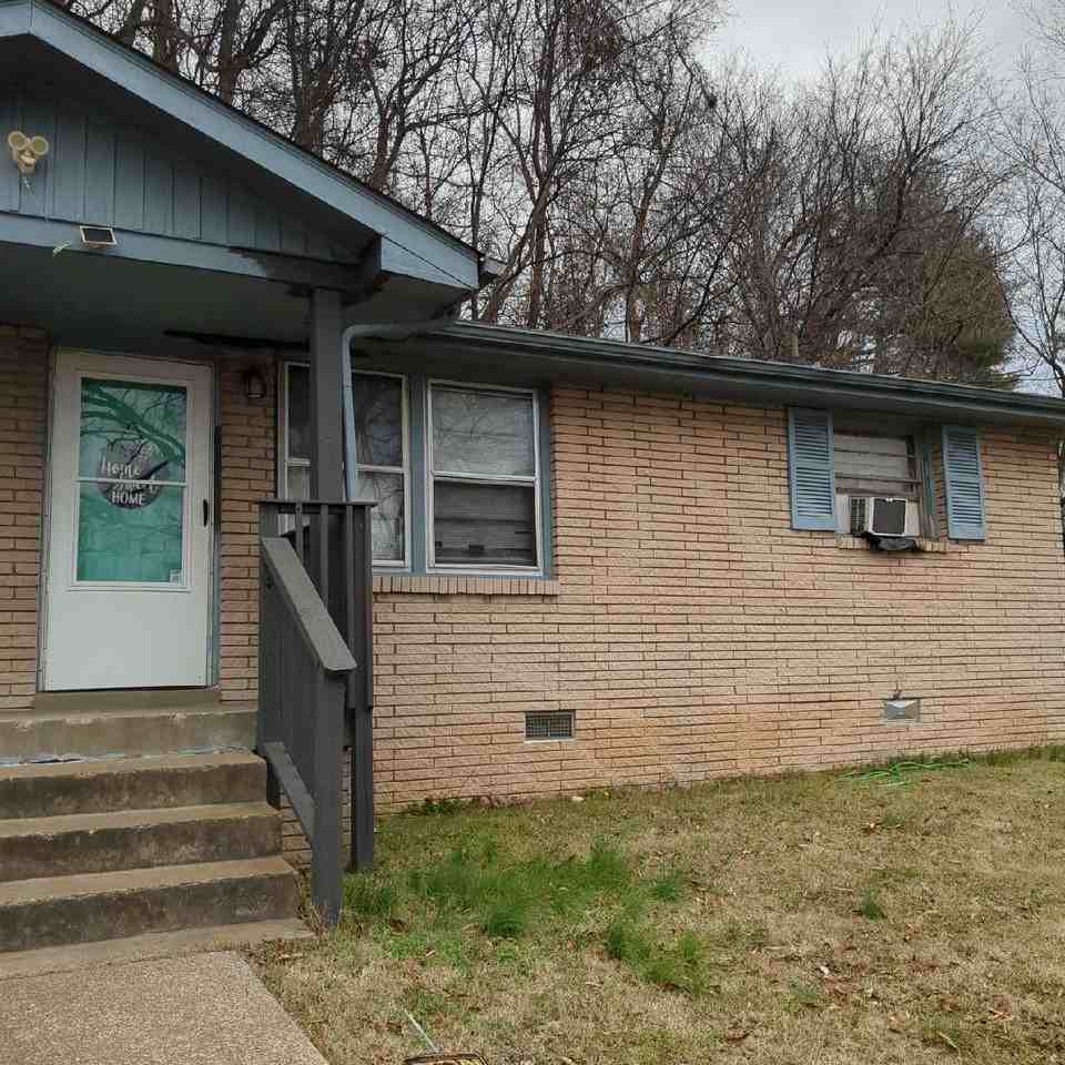 408 Wimpole Dr #B - Photo 3 of 3