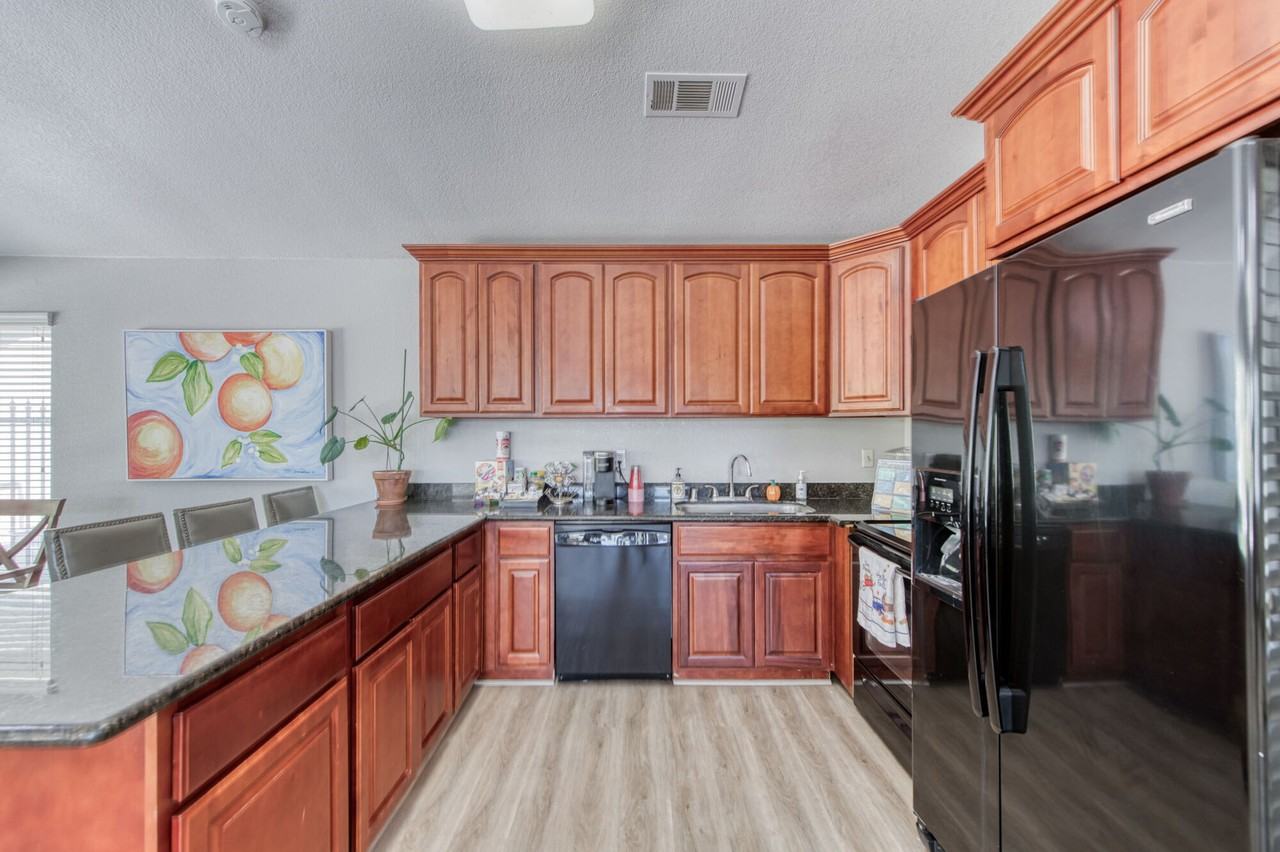 Cottonwood Grove - Photo 2 of 25