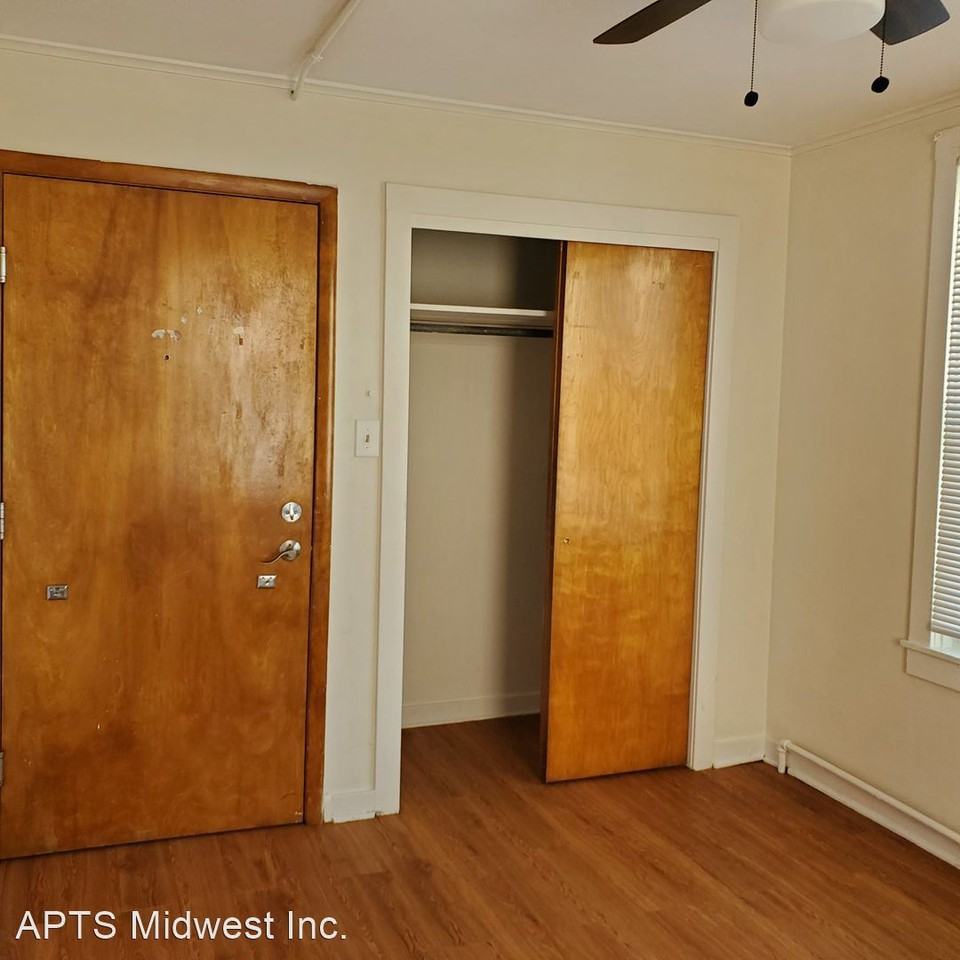 7547 N. Ridge Blvd - Photo 2 of 2