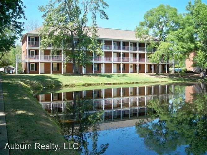 166 Lakewood Commons 166 East University Drive - K103