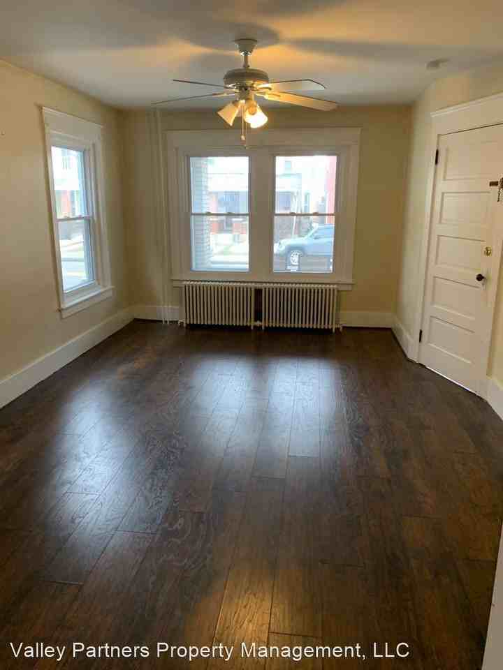536 Chestnut Street - Photo 3 of 11